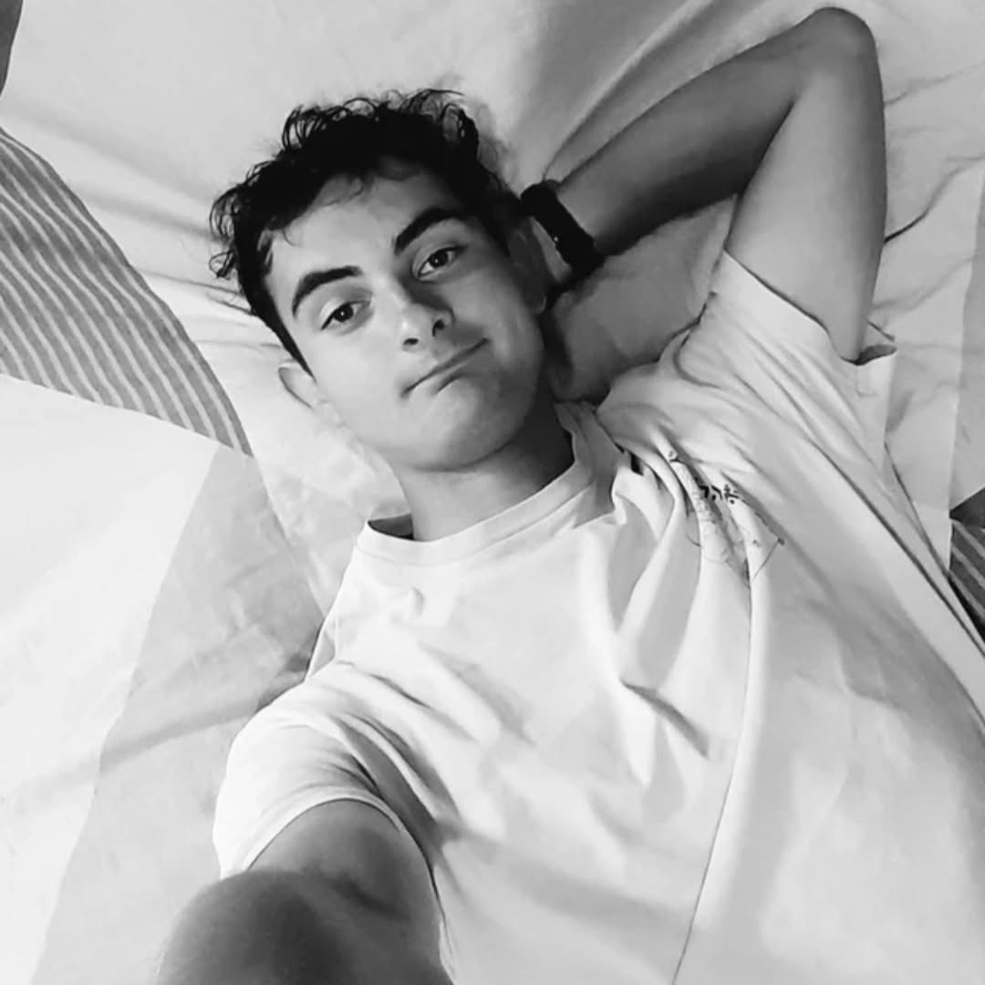 Profil de Azim, 18 ans, Sex à Cap-Santé